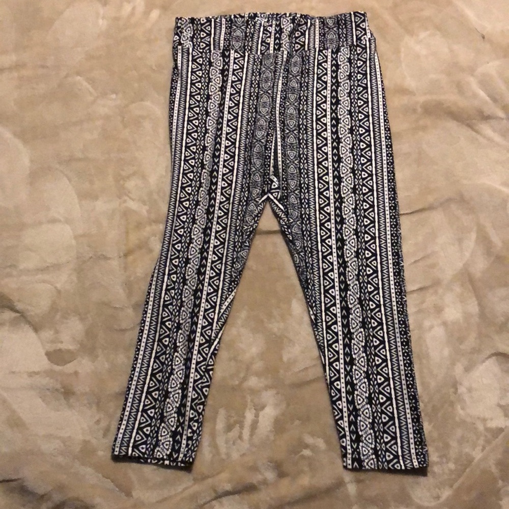 Time and Tru cropped leggings